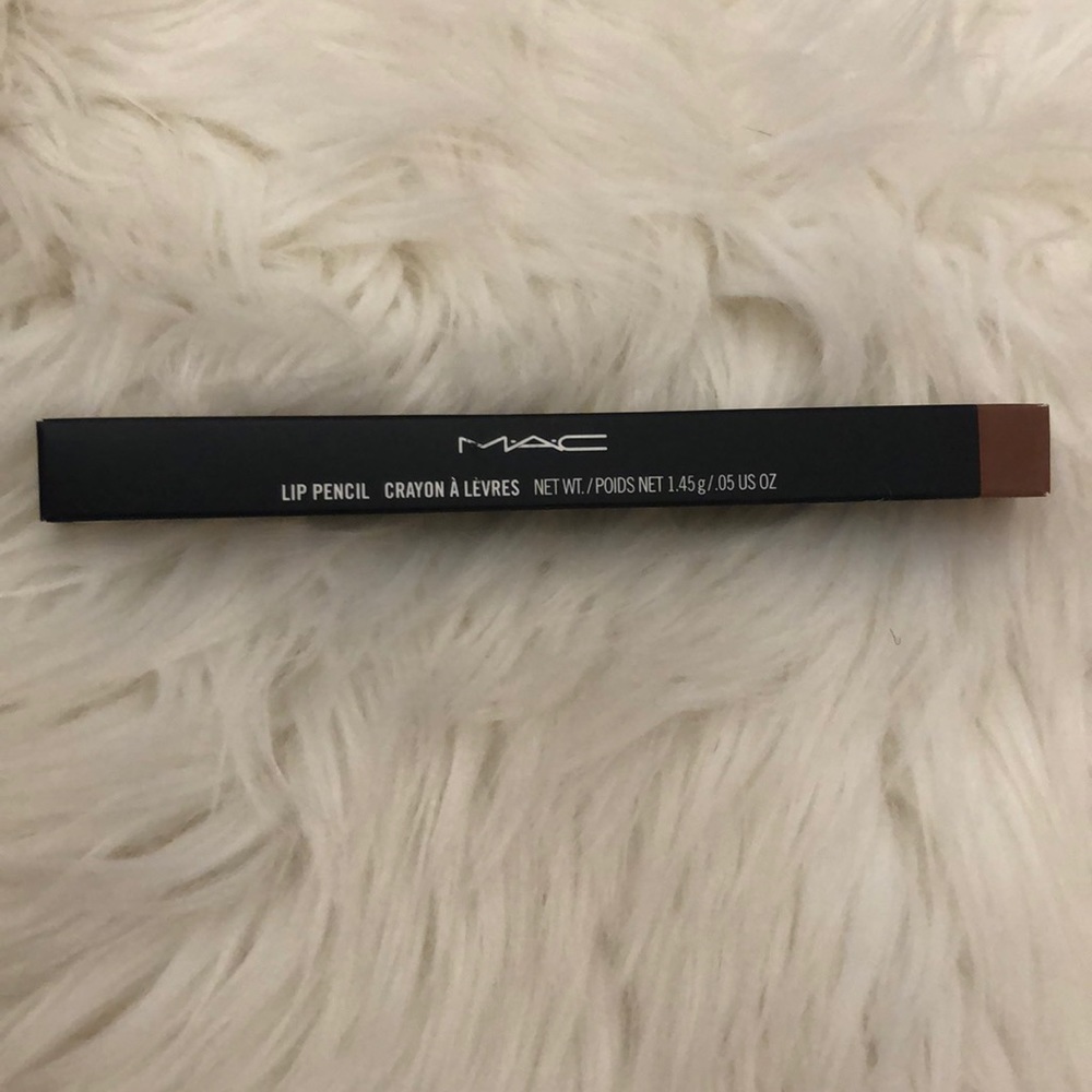 Mac Cosmetics Lip Liner in Stripdown